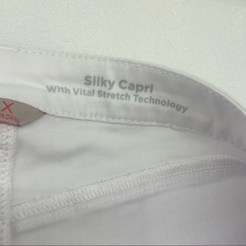 1X Laurie Felt Regular Colored Silky Denim Capri Pull On Jeans White Plus - Picture 13 of 15